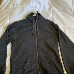 men’s black zip up hoodie